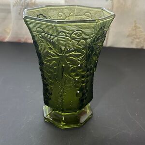 Indiana glass vintage grape vase